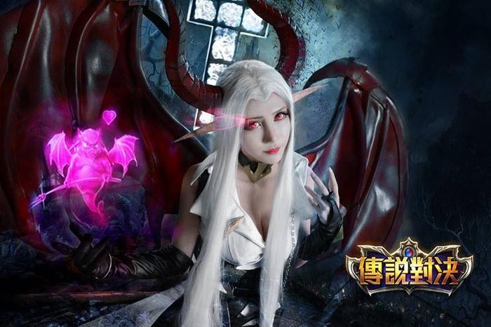 coser@Miu在《传说对决》中化身充满魔力的“黑暗女王”