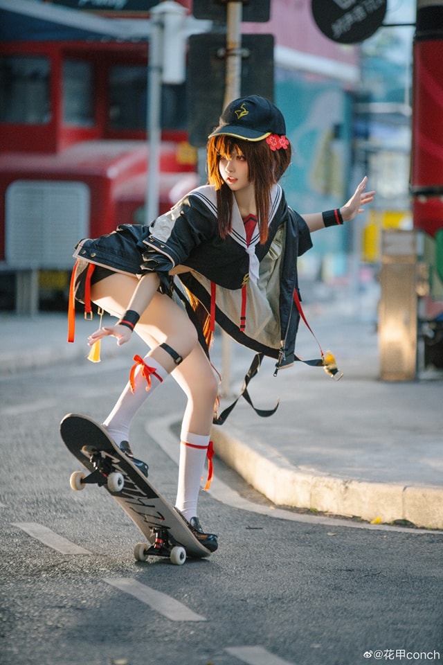 coser@花甲conch在《原神》中化身一个顽皮“胡桃” coser@花甲conch在《原神》中化身一个顽皮“胡桃”