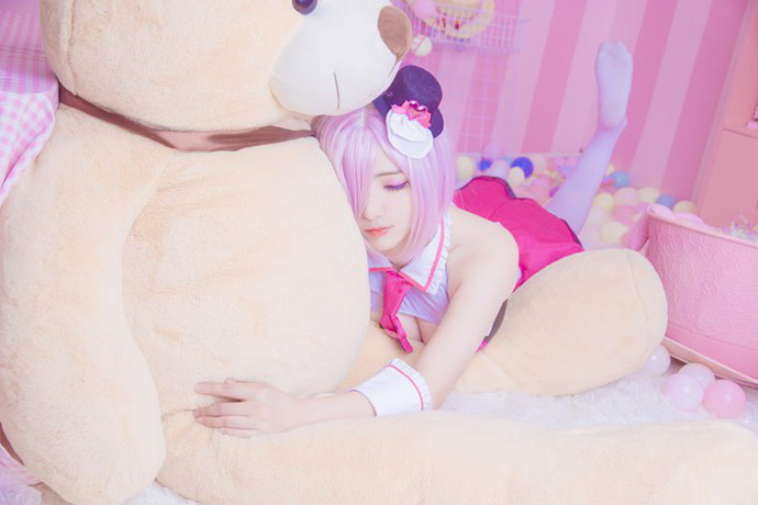 coser@斯文文文文在《Fate/Grand Order》化身性感迷人的玛修 coser@斯文文文文在《Fate/Grand Order》化身性感迷人的玛修