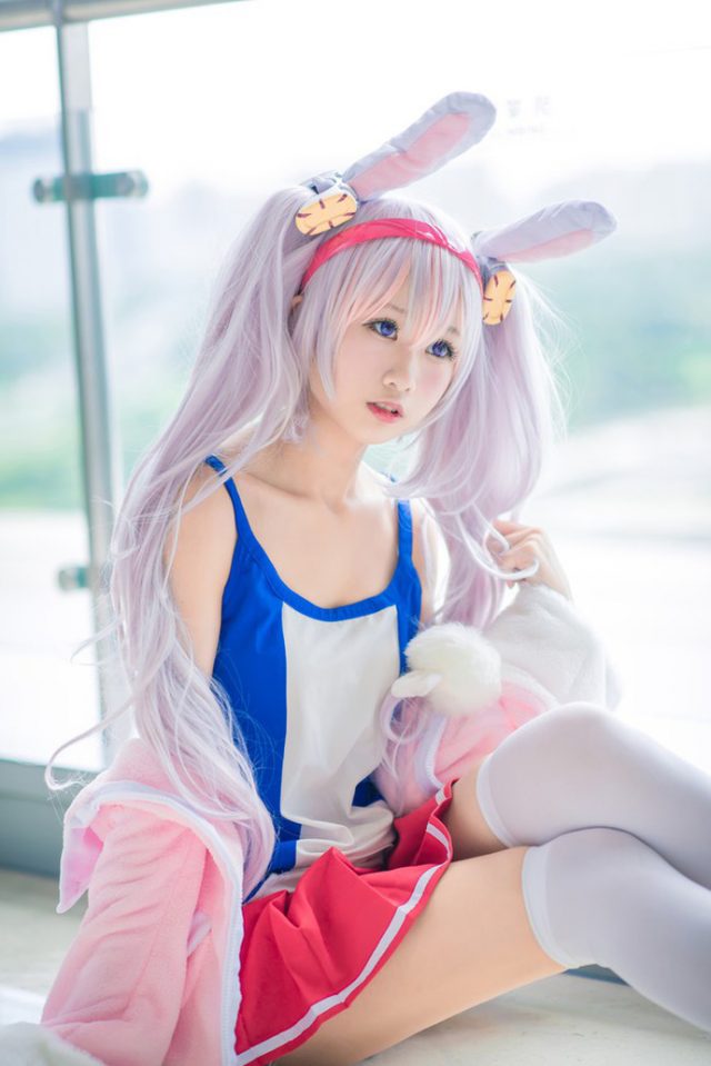 coser@咿淼在《碧蓝航线》化身性感的“萝莉天使”拉菲
