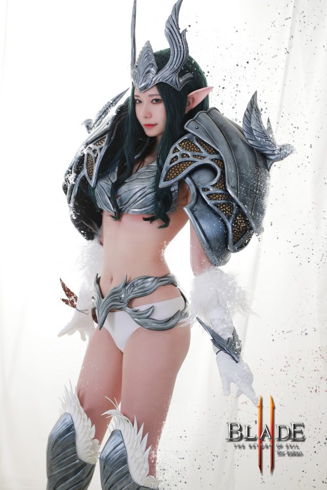 《刀锋战记II:邪恶回归》| Blade II cosplay:美丽的邪恶回归 《刀锋战记II:邪恶回归》| Blade II cosplay:美丽的邪恶回归