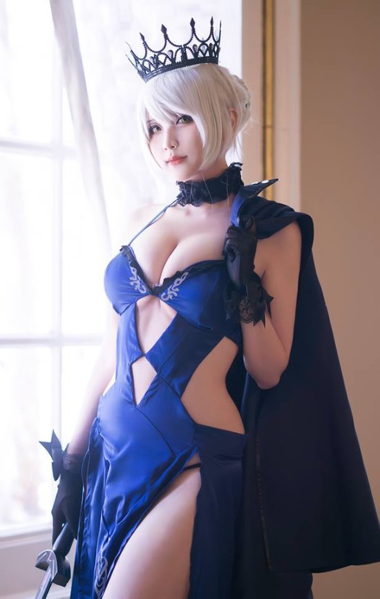 coser@Hana bunny在《Fate/EXTRA》化身火辣性感的“Saber”尼禄 coser@Hana bunny在《Fate/EXTRA》化身火辣性感的“Saber”尼禄