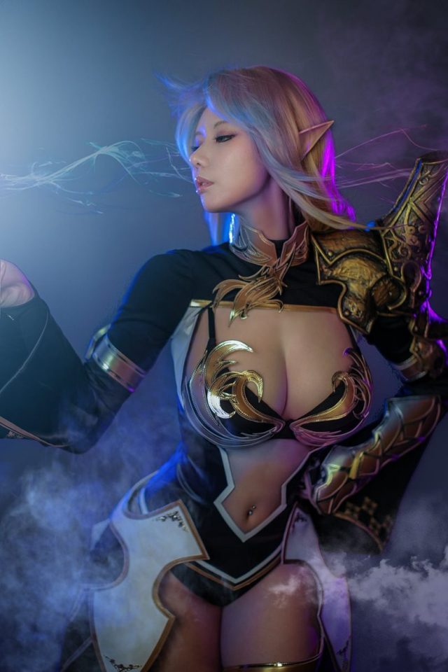 韩国cosplay团体“螺旋猫”在《灵魂之声》中的性感宣传照片