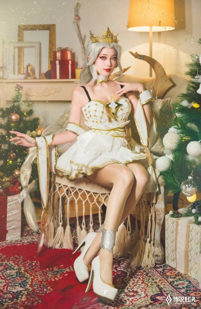 coser@杨哲Arger在《传说对决》化身“圣诞舞姬”叶娜 coser@杨哲Arger在《传说对决》化身“圣诞舞姬”叶娜