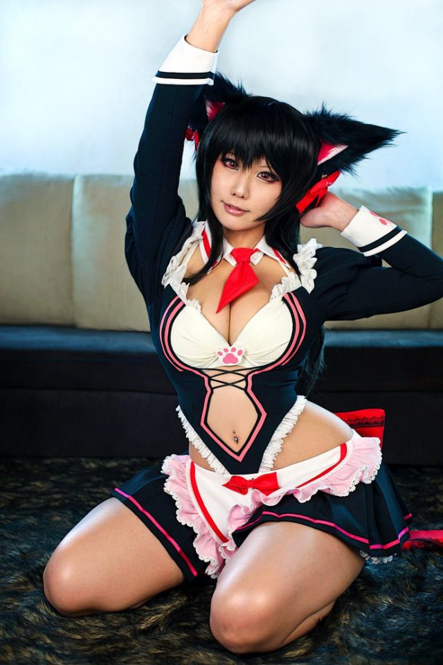 cosplay团体“Spiral Cats”在《灵魂武器》中的美丽角色扮演