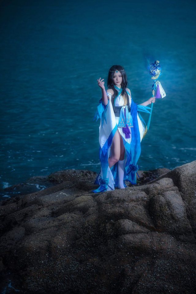 coser@_Azusaa_在《阴阳师》化身美丽的“占卜师”八百比丘尼 coser@_Azusaa_在《阴阳师》化身美丽的“占卜师”八百比丘尼