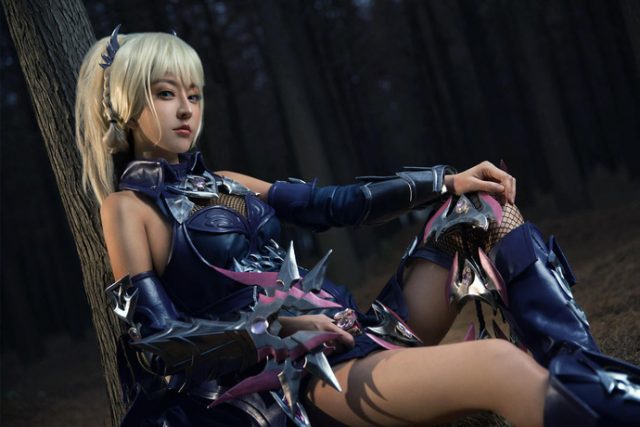 coser@cindy在游戏《洛奇》中化身英姿飒爽的“链刃师 ” coser@cindy在游戏《洛奇》中化身英姿飒爽的“链刃师 ”