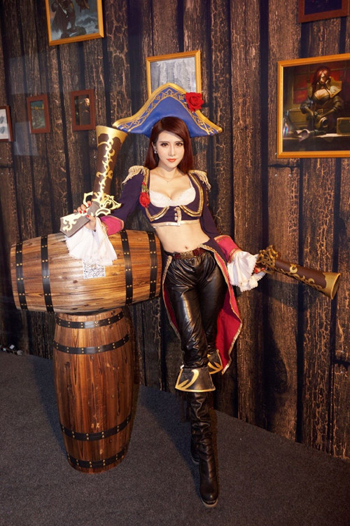 coser@夏小薇Vivi可爱的《英雄联盟》COSPLAY 照片集 coser@夏小薇Vivi可爱的《英雄联盟》COSPLAY 照片集