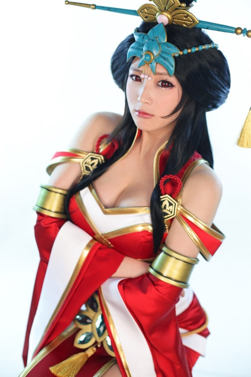 韩国COS团队“螺旋猫”的Doremi在《文明与征服》化身古典美人王昭君