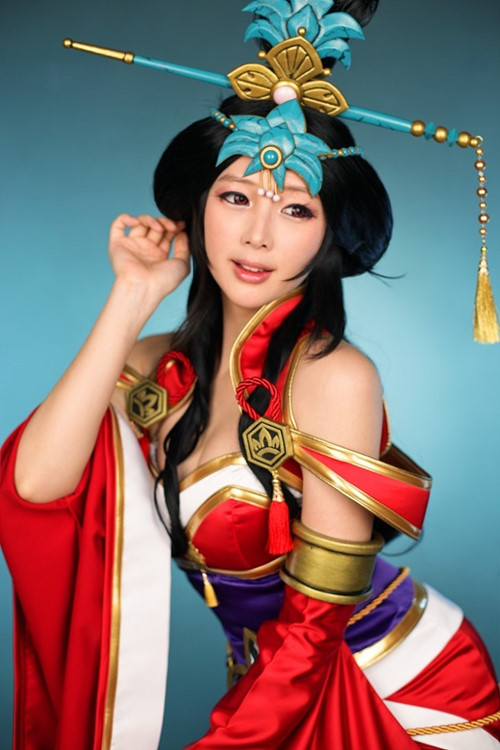 韩国COS团队“螺旋猫”的Doremi在《文明与征服》化身古典美人王昭君