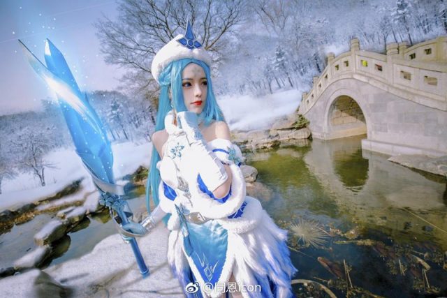coser@同恩icon在《王者荣耀》中化身“冰雪女王”王昭君 coser@同恩icon在《王者荣耀》中化身“冰雪女王”王昭君
