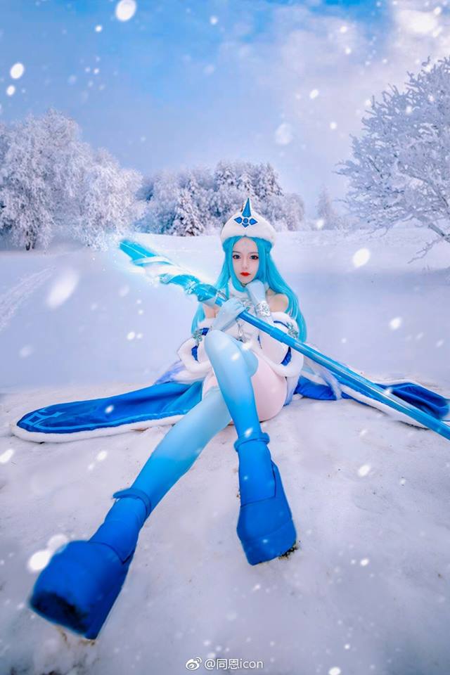 coser@同恩icon在《王者荣耀》中化身“冰雪女王”王昭君 coser@同恩icon在《王者荣耀》中化身“冰雪女王”王昭君