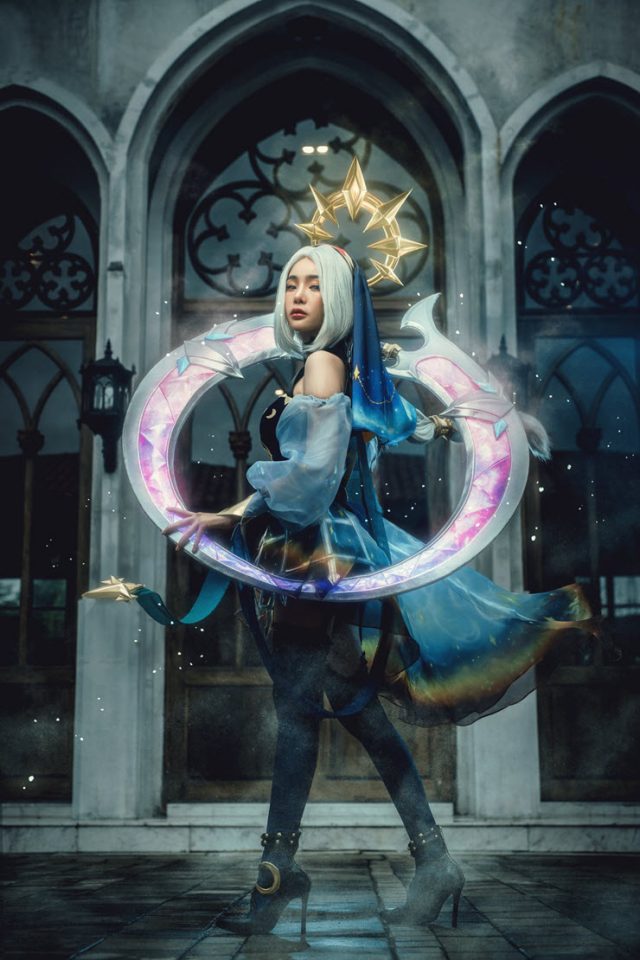 泰国女coser将美丽迷人的“伴月舞者” 叶娜带到了现实生活中 泰国女coser将美丽迷人的“伴月舞者” 叶娜带到了现实生活中