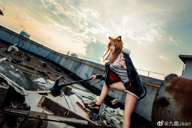 coser@九曲Jean在《明日方舟》化身狐狸版的“推进之王”维娜 coser@九曲Jean在《明日方舟》化身狐狸版的“推进之王”维娜