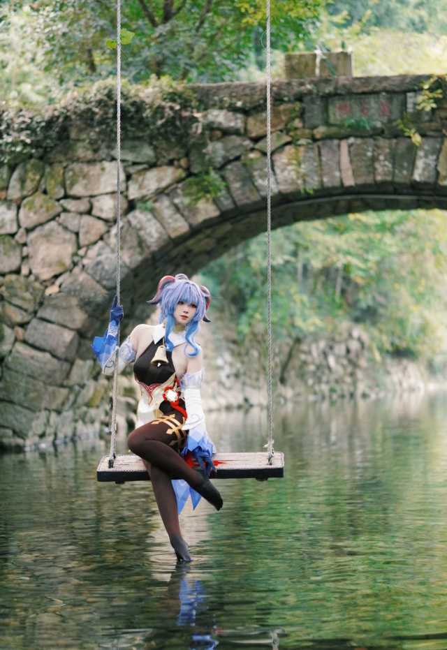 在《原神Impact》中的美丽迷人cosplay,coser@Zion化身雷电将军 在《原神Impact》中的美丽迷人cosplay,coser@Zion化身雷电将军