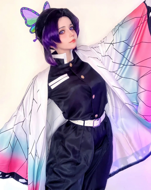 coser@alexy_sky_在漫画《鬼灭之刃》中化身“极甜的”蝴蝶忍 coser@alexy_sky_在漫画《鬼灭之刃》中化身“极甜的”蝴蝶忍