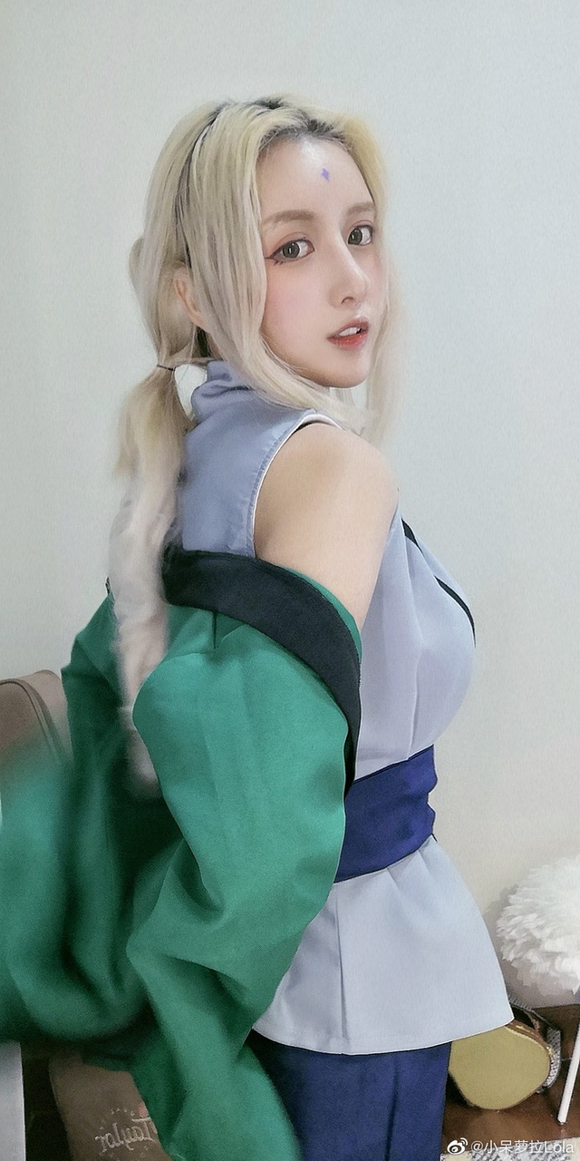coser@小呆萝拉Lola在漫画《火影忍者》中化身“第五代火影”纲手 coser@小呆萝拉Lola在漫画《火影忍者》中化身“第五代火影”纲手