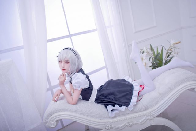 coser@Shika小鹿鹿在游戏《碧蓝航线》化身迷人的“女仆”天狼星