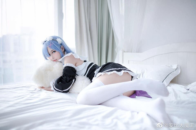 coser@安比大魔王化身《Re:从零开始的异世界生活》中的“女仆”蕾姆 coser@安比大魔王化身《Re:从零开始的异世界生活》中的“女仆”蕾姆