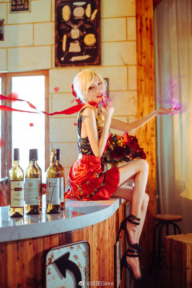 coser@逆逆Ginni化身《英雄联盟》中的魅惑刺客“探戈灵魂”伊芙琳 coser@逆逆Ginni化身《英雄联盟》中的魅惑刺客“探戈灵魂”伊芙琳