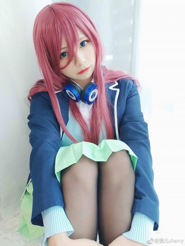 coser@贤儿sherry在漫画《五等分的新娘》化身美丽可爱的中野三玖 coser@贤儿sherry在漫画《五等分的新娘》化身美丽可爱的中野三玖