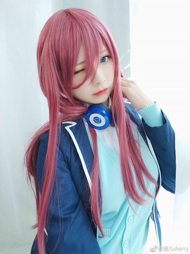 coser@贤儿sherry在漫画《五等分的新娘》化身美丽可爱的中野三玖 coser@贤儿sherry在漫画《五等分的新娘》化身美丽可爱的中野三玖