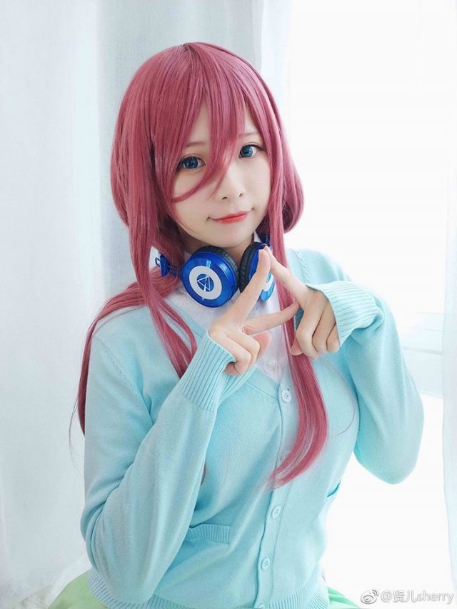 coser@贤儿sherry在漫画《五等分的新娘》化身美丽可爱的中野三玖 coser@贤儿sherry在漫画《五等分的新娘》化身美丽可爱的中野三玖