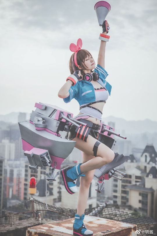 coser@镜酱化身《碧蓝航线》的“Kizuna Ai”绊爱，展现可爱萌萌的魅力