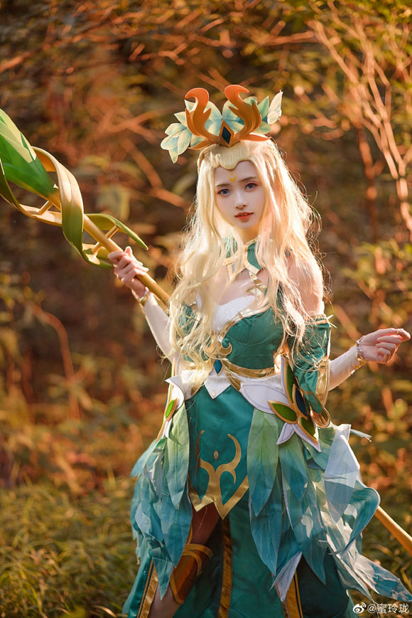 coser@蜜玲珑化身《王者荣耀》清新自然的“精灵公主”王昭君 coser@蜜玲珑化身《王者荣耀》清新自然的“精灵公主”王昭君