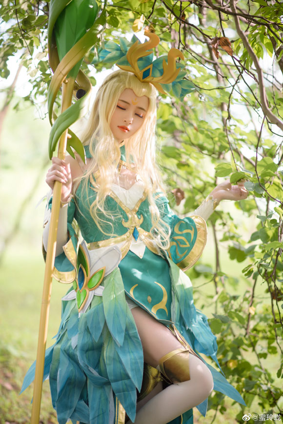 coser@蜜玲珑化身《王者荣耀》清新自然的“精灵公主”王昭君 coser@蜜玲珑化身《王者荣耀》清新自然的“精灵公主”王昭君