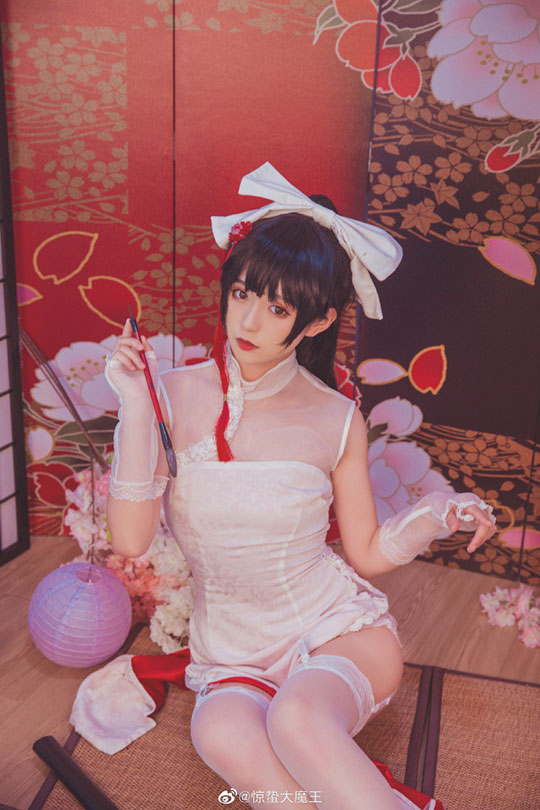 奶文文cos碧蓝航线的高雄·獒,华丽迷人的完美还原 奶文文cos碧蓝航线的高雄·獒,华丽迷人的完美还原