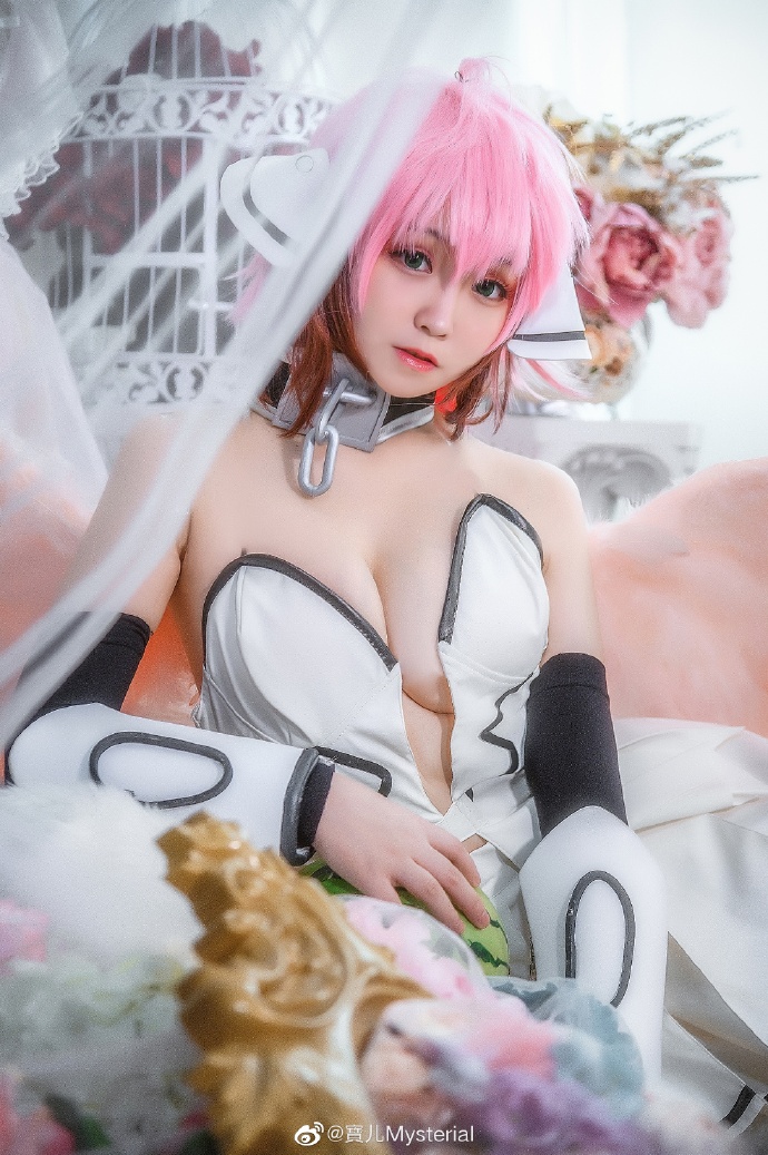 寶儿Mysterial cos《天降之物》的伊卡洛斯,性感迷人的天使降临 寶儿Mysterial cos《天降之物》的伊卡洛斯,性感迷人的天使降临