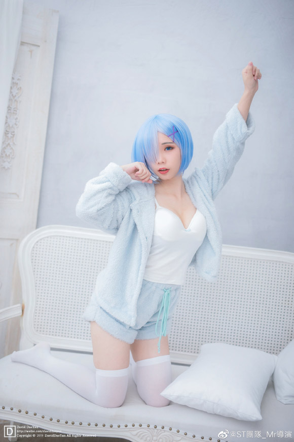 你的小企鹅酱cos雷姆,来自《Re:从零开始的异世界生活》的幻梦之蓝 你的小企鹅酱cos雷姆,来自《Re:从零开始的异世界生活》的幻梦之蓝