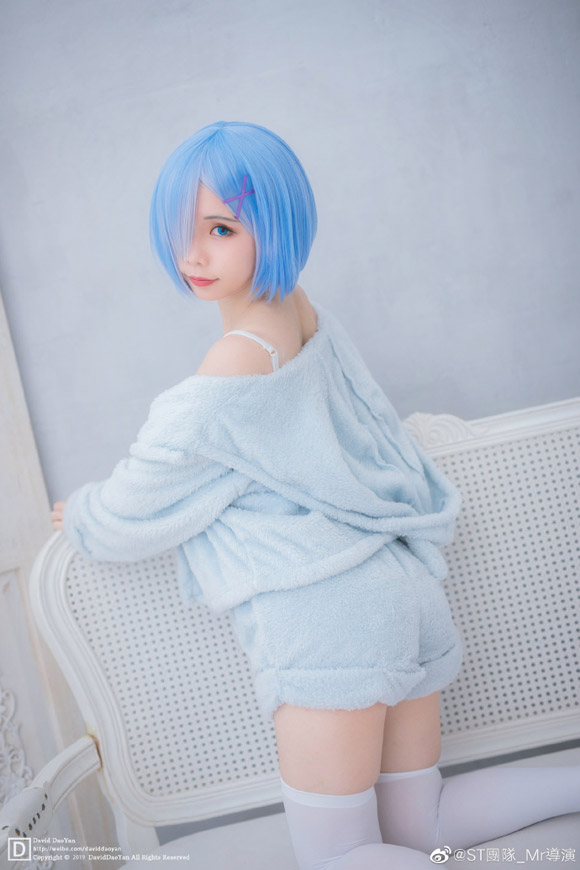 你的小企鹅酱cos雷姆,来自《Re:从零开始的异世界生活》的幻梦之蓝 你的小企鹅酱cos雷姆,来自《Re:从零开始的异世界生活》的幻梦之蓝