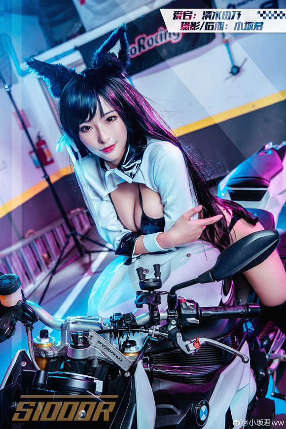 清水由乃cos“机车娘”爱宕，展现《碧蓝航线》的诱惑力