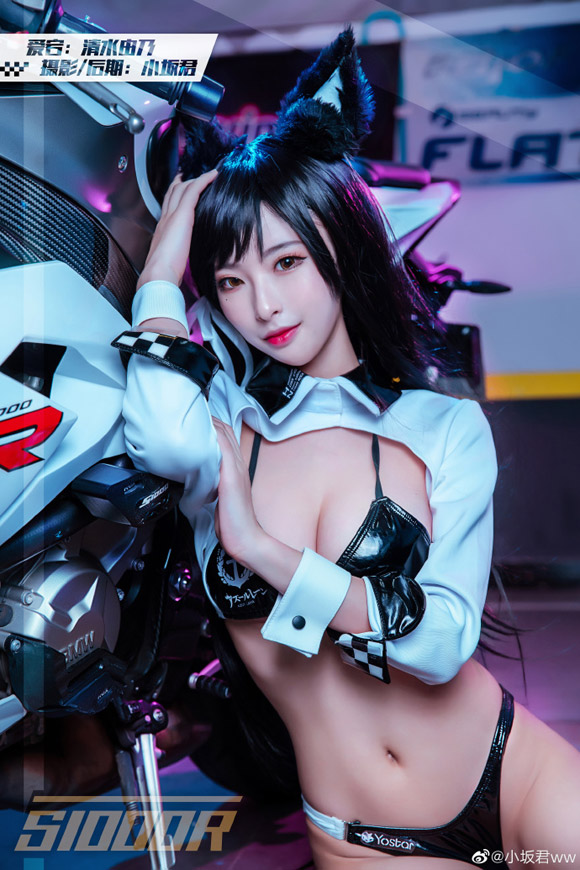 清水由乃cos“机车娘”爱宕，展现《碧蓝航线》的诱惑力