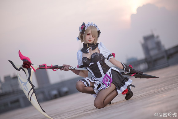 蜜玲珑cos《崩坏3》丽塔·洛丝薇瑟,倾情的演绎,魅力的绽放 蜜玲珑cos《崩坏3》丽塔·洛丝薇瑟,倾情的演绎,魅力的绽放