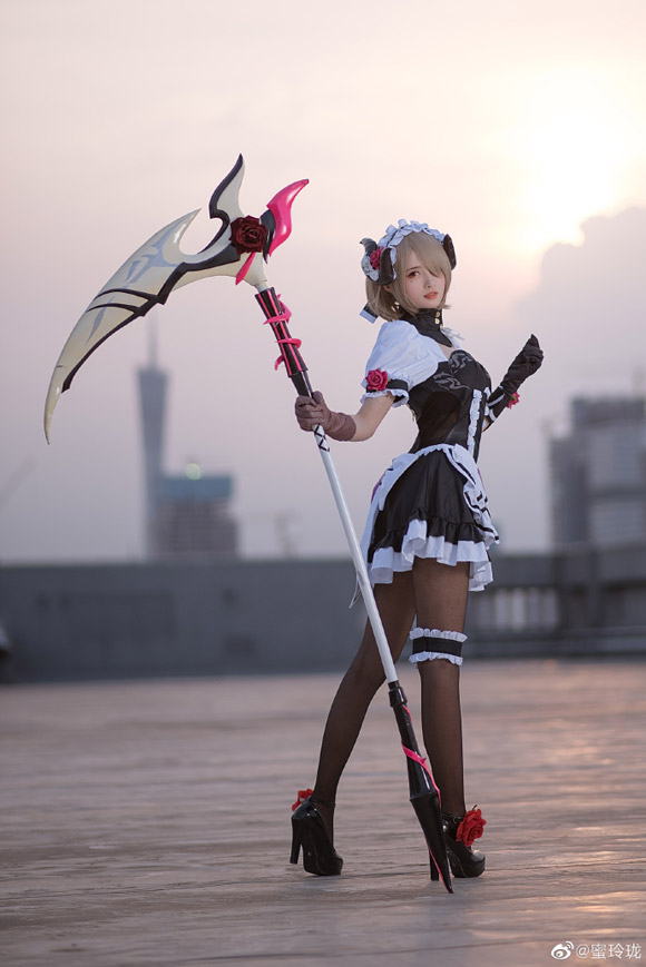 蜜玲珑cos《崩坏3》丽塔·洛丝薇瑟,倾情的演绎,魅力的绽放 蜜玲珑cos《崩坏3》丽塔·洛丝薇瑟,倾情的演绎,魅力的绽放