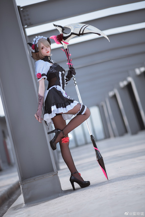 蜜玲珑cos《崩坏3》丽塔·洛丝薇瑟,倾情的演绎,魅力的绽放 蜜玲珑cos《崩坏3》丽塔·洛丝薇瑟,倾情的演绎,魅力的绽放