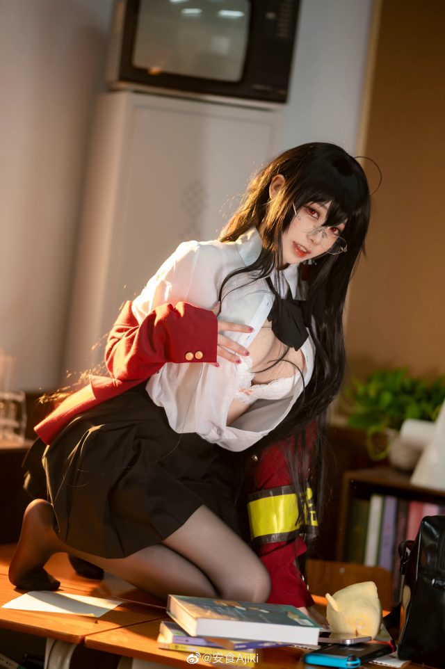 安食Ajiki cos《碧蓝航线》大凤JK,带来放学后的甜蜜时光 安食Ajiki cos《碧蓝航线》大凤JK,带来放学后的甜蜜时光