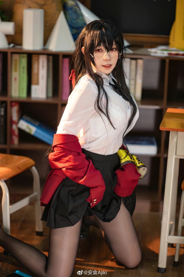安食Ajiki cos《碧蓝航线》大凤JK,带来放学后的甜蜜时光 安食Ajiki cos《碧蓝航线》大凤JK,带来放学后的甜蜜时光
