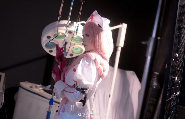 弥音音ww cos安妮护士,带你闯入《无期迷途》的神秘世界! 弥音音ww cos安妮护士,带你闯入《无期迷途》的神秘世界!