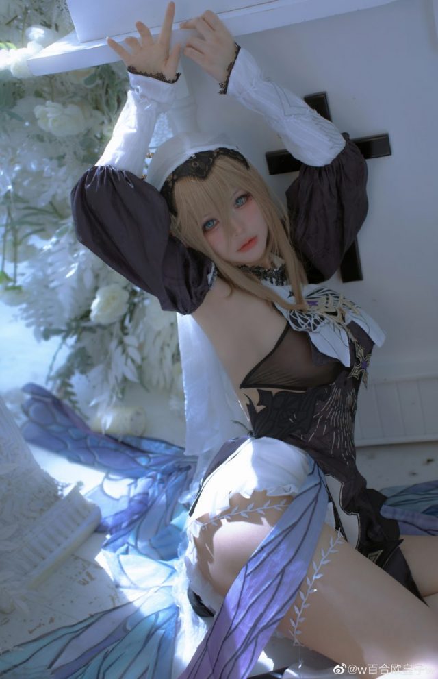 闪耀修女，探寻崩坏之美：w百合欧皇子w cos《崩坏3》阿波尼亚