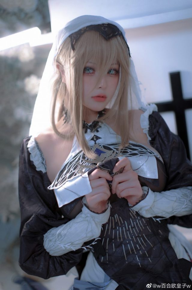 闪耀修女，探寻崩坏之美：w百合欧皇子w cos《崩坏3》阿波尼亚