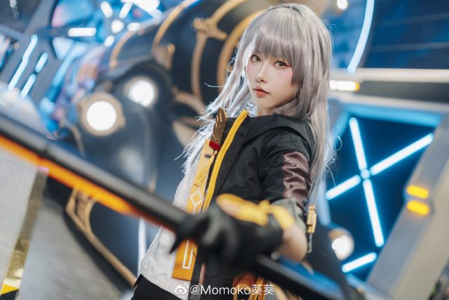 Momoko葵葵cos《崩坏:星穹铁道》开拓者·星,星辰闪耀英姿飒爽 Momoko葵葵cos《崩坏:星穹铁道》开拓者·星,星辰闪耀英姿飒爽