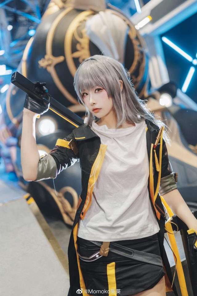 Momoko葵葵cos《崩坏:星穹铁道》开拓者·星,星辰闪耀英姿飒爽 Momoko葵葵cos《崩坏:星穹铁道》开拓者·星,星辰闪耀英姿飒爽