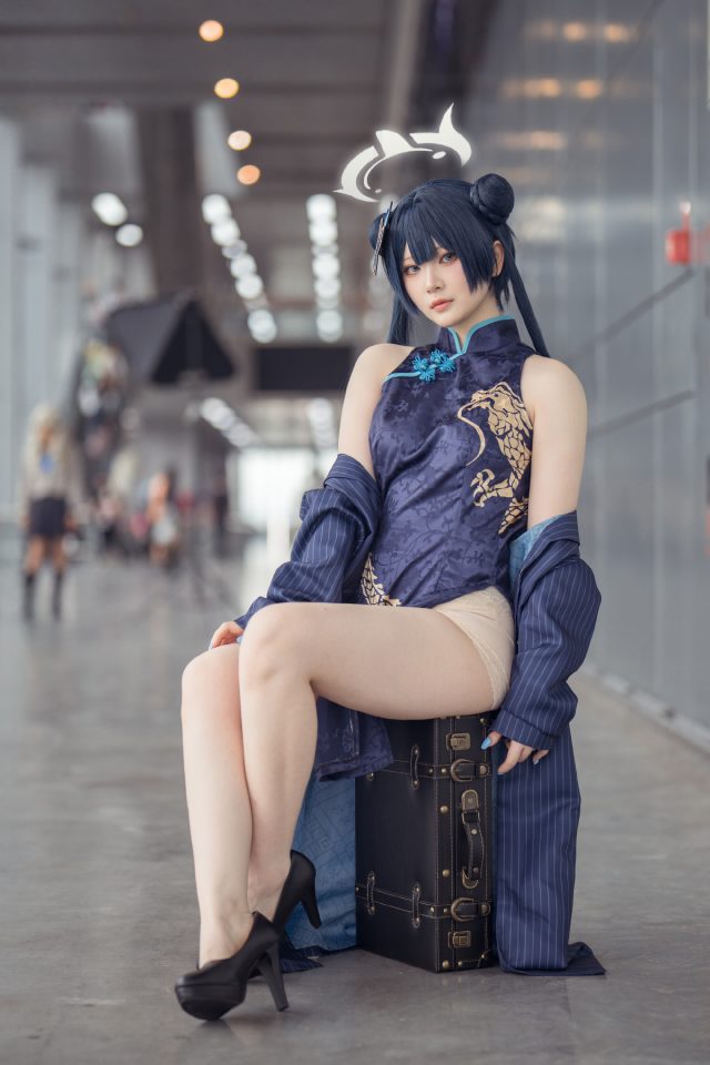 -屿鱼cos《蔚蓝档案》妃咲，魅力迷人撩人心弦！