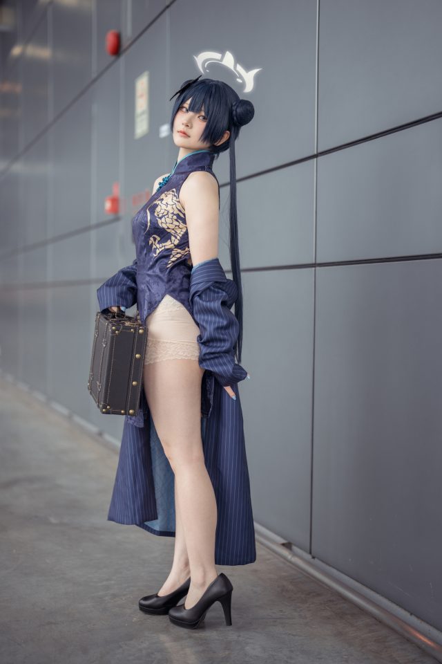 -屿鱼cos《蔚蓝档案》妃咲，魅力迷人撩人心弦！