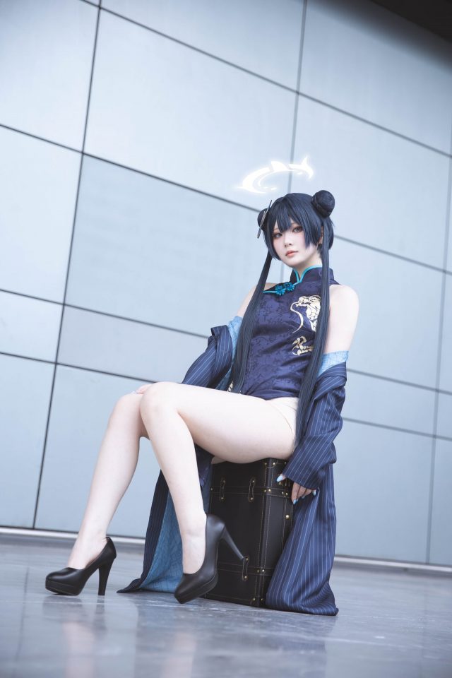 -屿鱼cos《蔚蓝档案》妃咲，魅力迷人撩人心弦！
