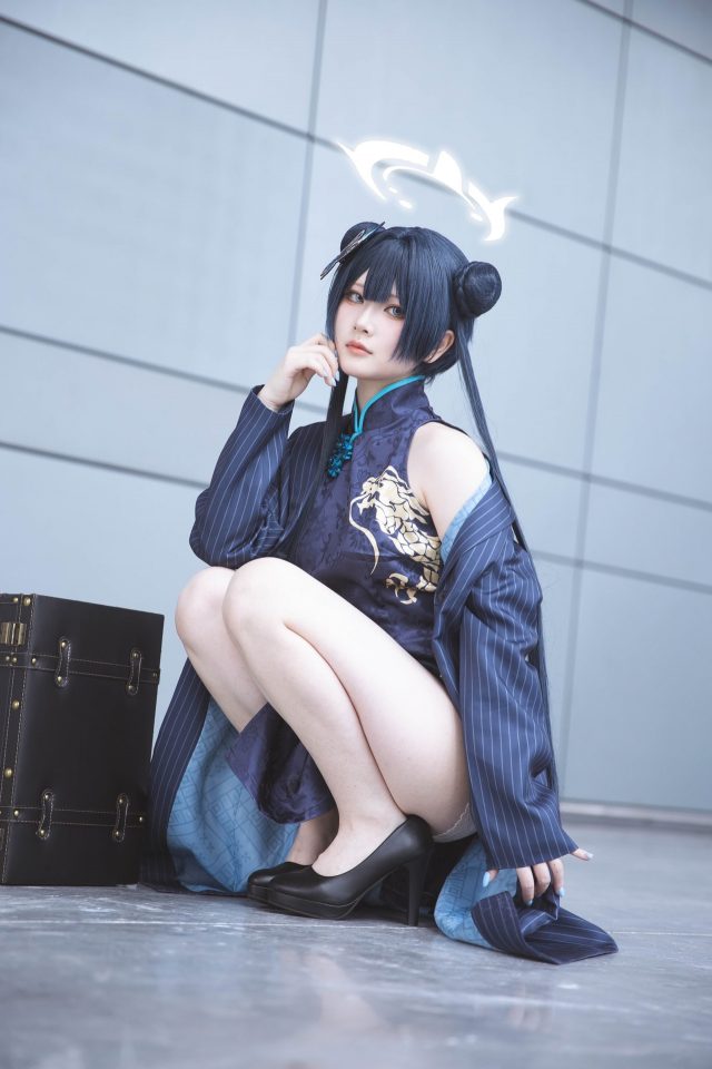 -屿鱼cos《蔚蓝档案》妃咲，魅力迷人撩人心弦！